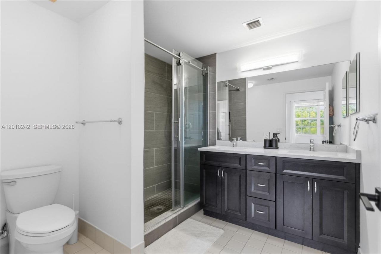 4065 Crystal Lake Dr, Deerfield Beach, FL 33064 Photo