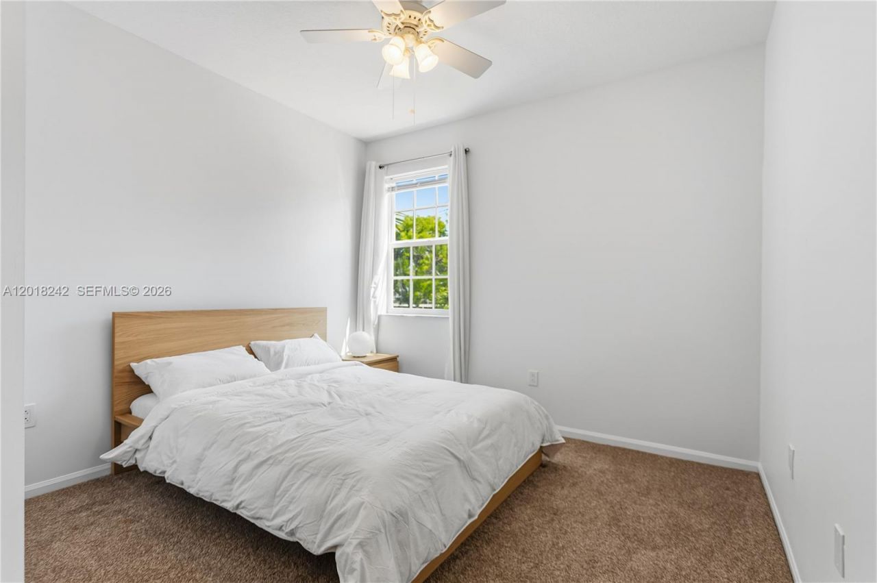 4065 Crystal Lake Dr, Deerfield Beach, FL 33064 Photo