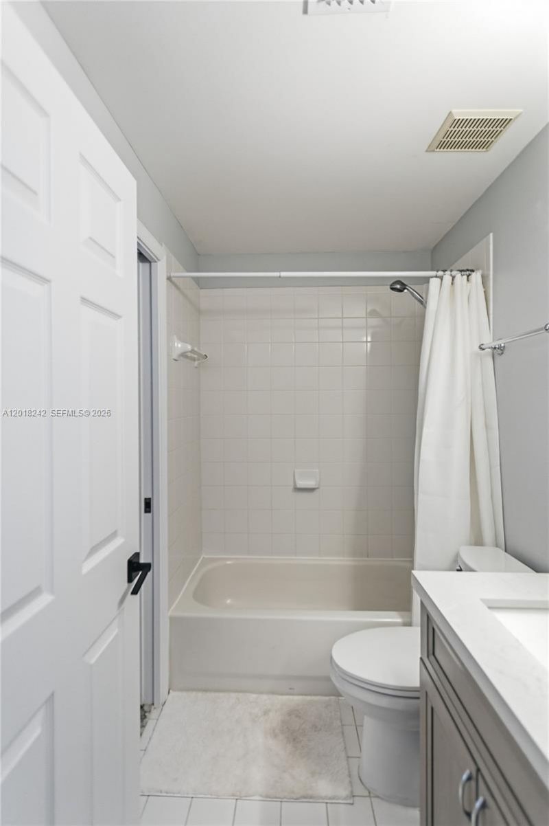 4065 Crystal Lake Dr, Deerfield Beach, FL 33064 Photo