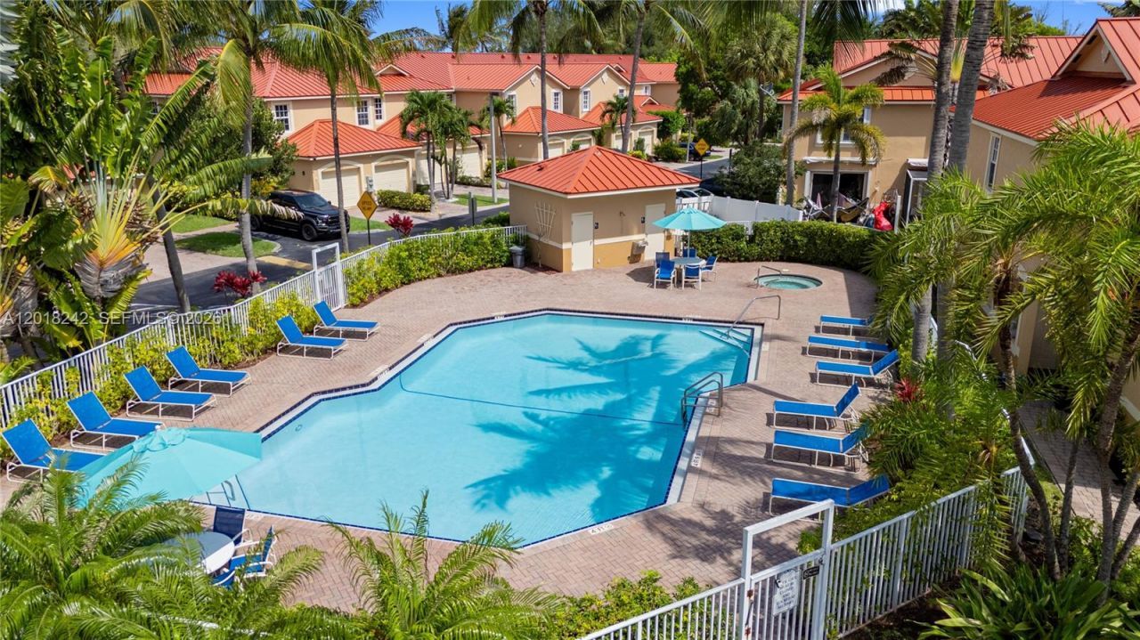 4065 Crystal Lake Dr, Deerfield Beach, FL 33064 Photo