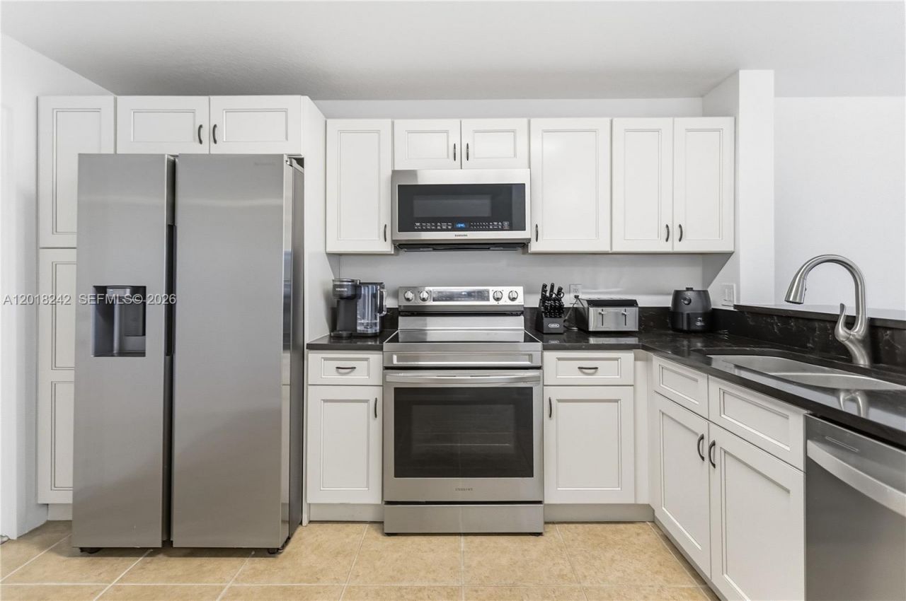 4065 Crystal Lake Dr, Deerfield Beach, FL 33064 Photo