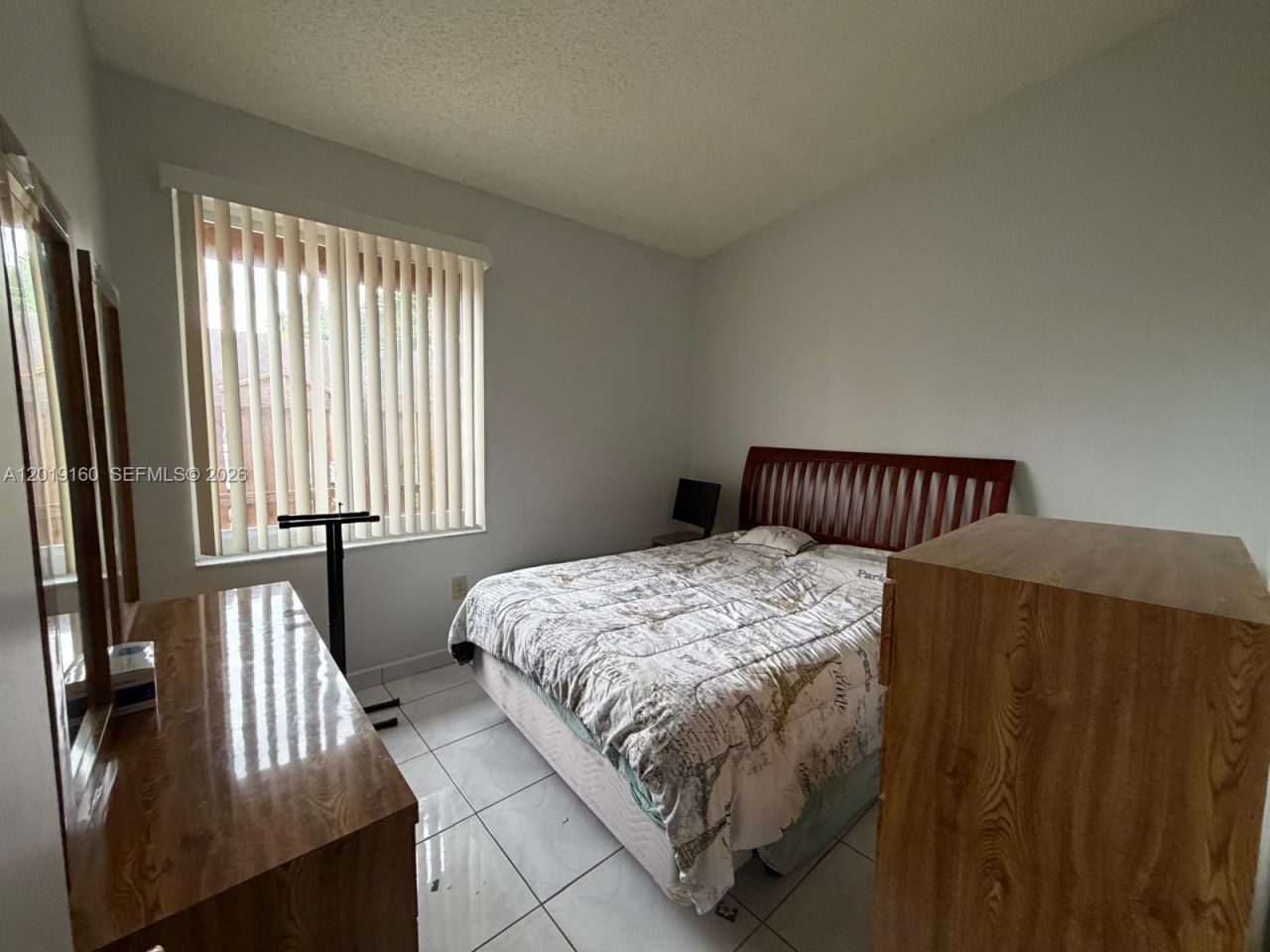 6725 NW 188th Ter, Hialeah, FL 33015 Photo