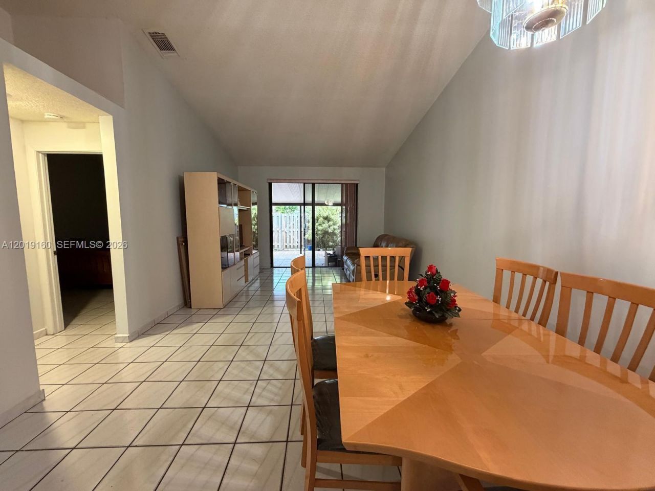 6725 NW 188th Ter, Hialeah, FL 33015 Photo