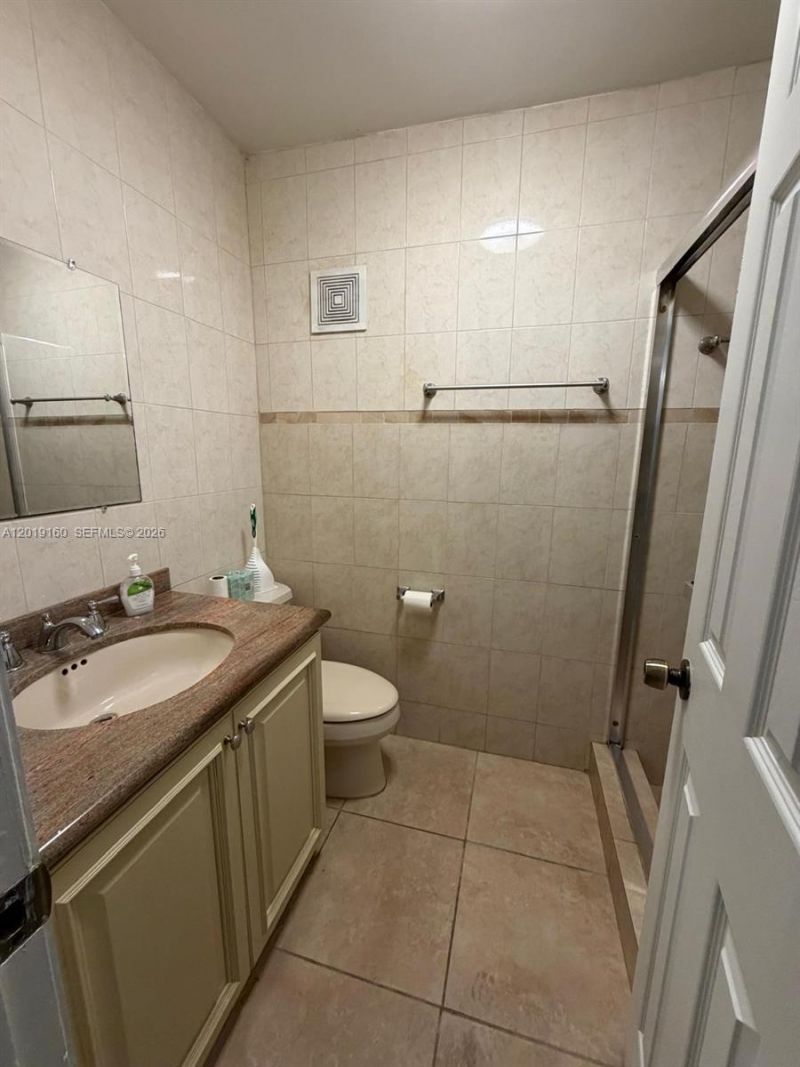 6725 NW 188th Ter, Hialeah, FL 33015 Photo