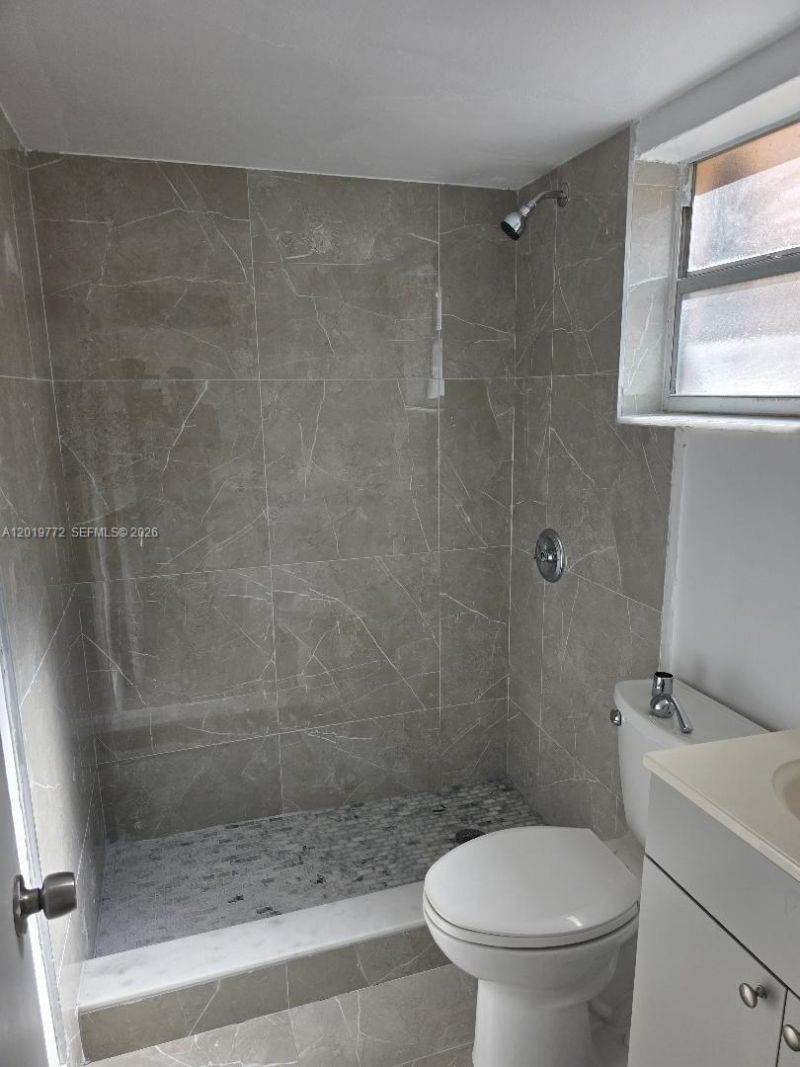 340 W 19th St, Unit 2, Hialeah, FL 33010 Photo
