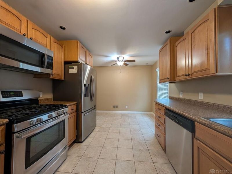 445 Peach Orchard Avenue, Dayton, OH 45419 Photo 12