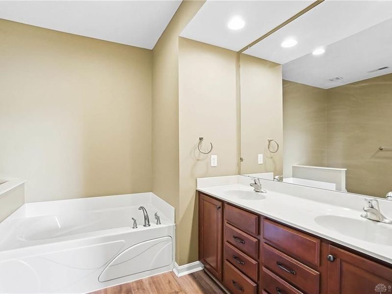 9420 Tahoe Drive, Dayton, OH 45458 Photo 20