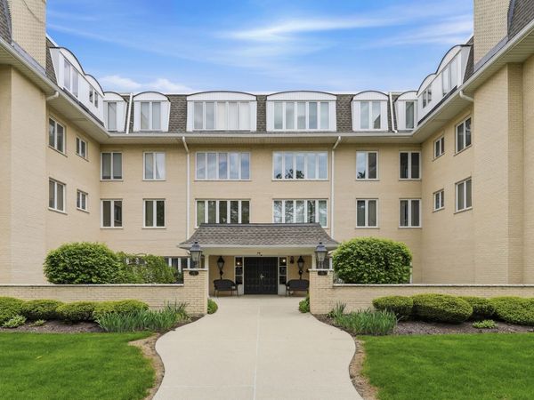 75 6th Avenue , Unit 304, La Grange, IL 60525
