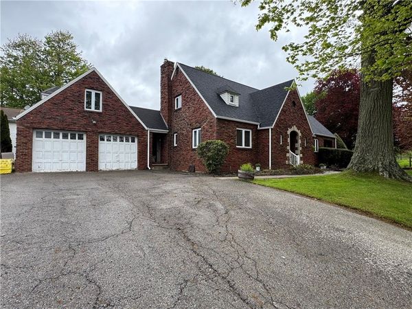 106 Milheim Dr, Butler, PA 16001