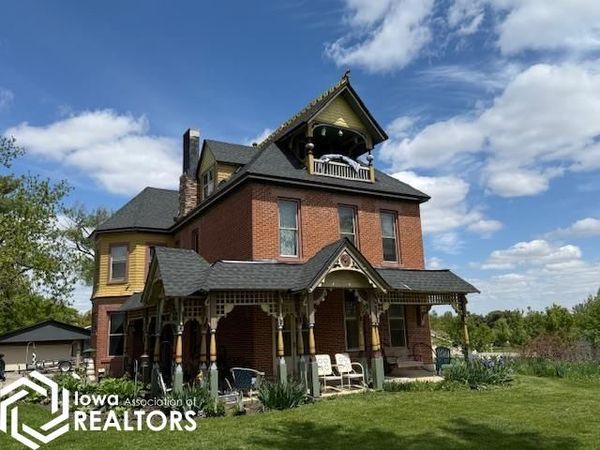 1301 E Monroe Street, Mount Pleasant, IA 52641