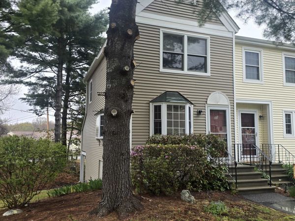 321 Fox Hollow Way, Manchester, NH 03104