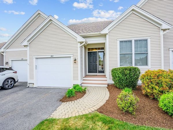 142 Leisure Green Dr, Unit 142, Mashpee, MA 02649