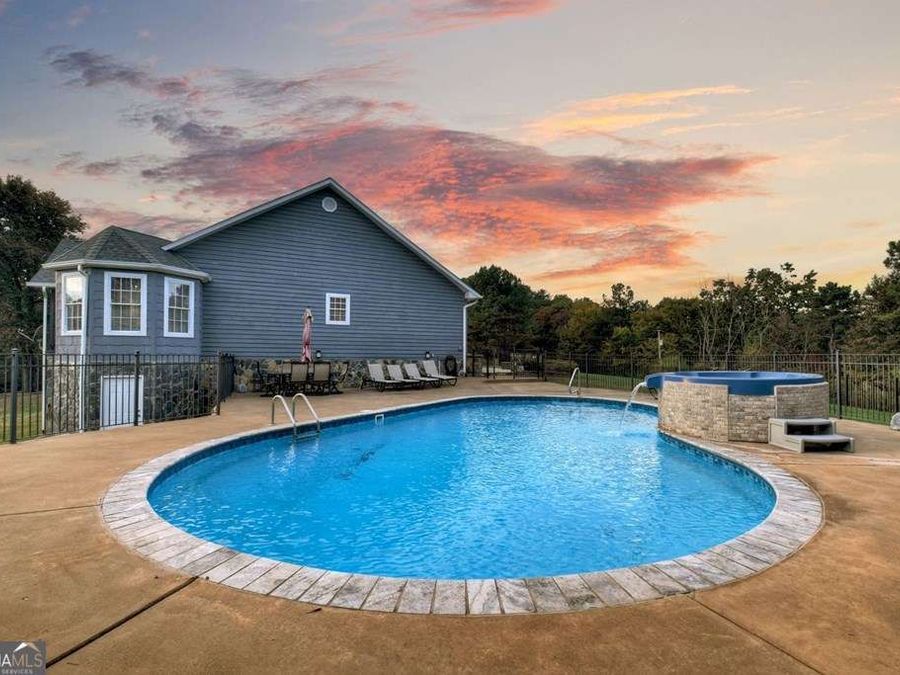 Property Image 38