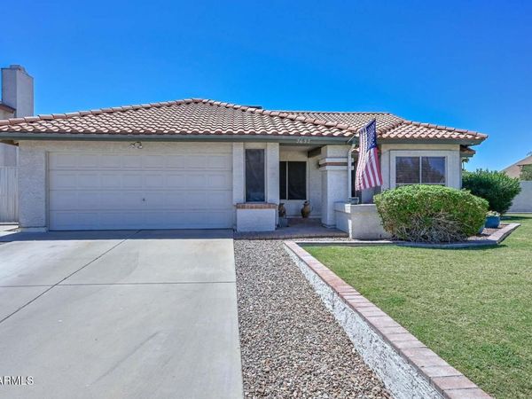 7637 W DREYFUS Drive, Peoria, AZ 85381