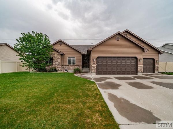 1944 Lexington Avenue, IDAHO FALLS, ID 83404
