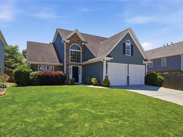 127 Hidden Lake Circle , Canton, GA 30114