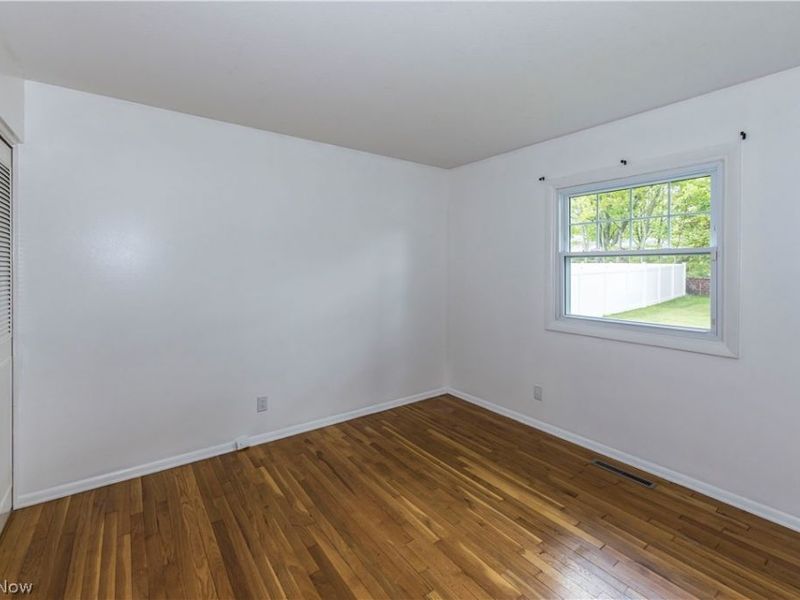 537 Eric Drive, Tallmadge, OH 44278 Photo 16