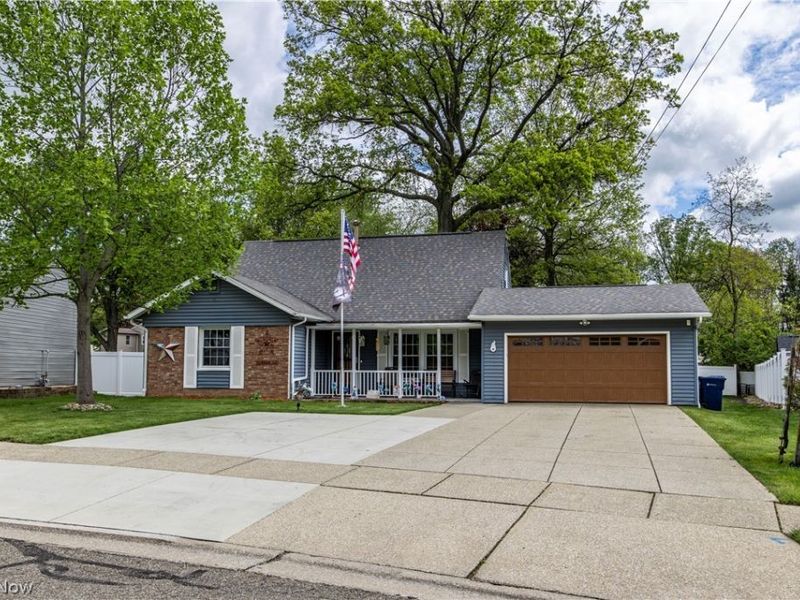537 Eric Drive, Tallmadge, OH 44278 Photo 2
