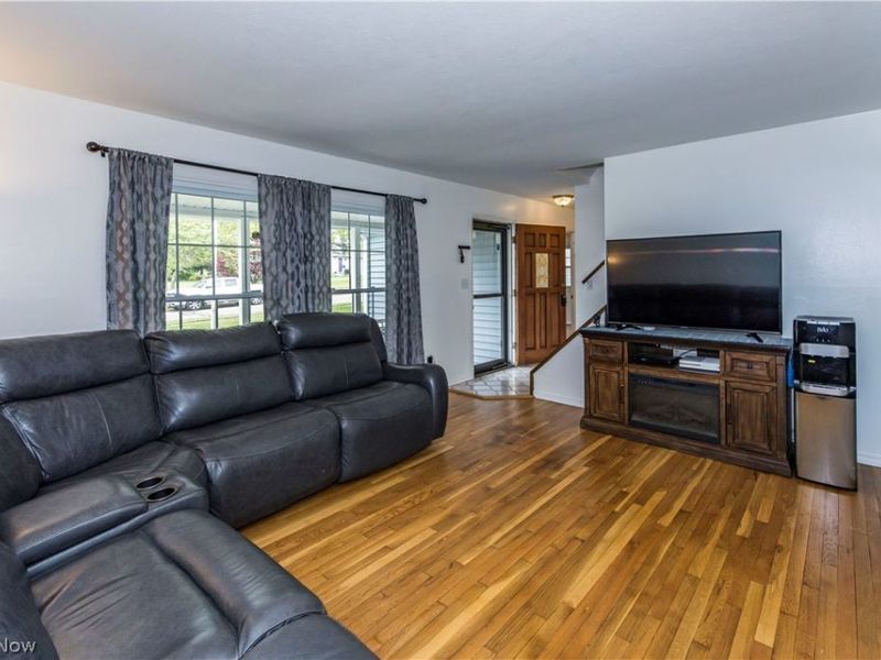 537 Eric Drive, Tallmadge, OH 44278 Photo 8