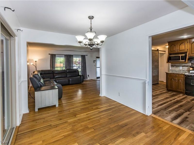 537 Eric Drive, Tallmadge, OH 44278 Photo 9
