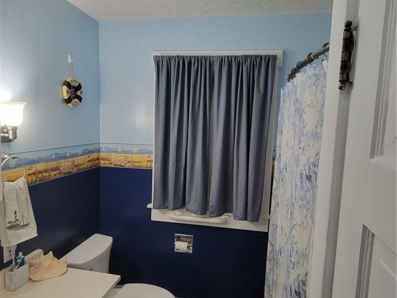 349 W Maple Street, Hartville, OH 44632 Photo 6