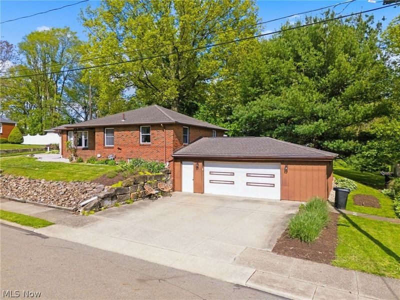 330 Tuscarawas Street NE, Navarre, OH 44662 Photo 3