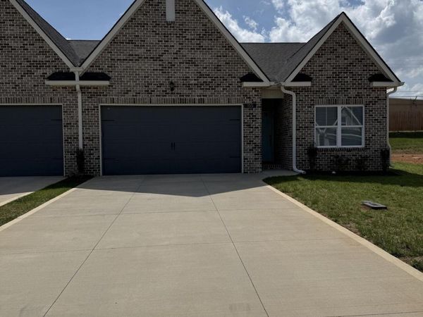 155 River Park Lane , Sweetwater, TN 37874