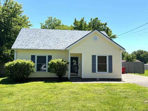 634 Foxfield Rd , Hopkinsville, KY 42240