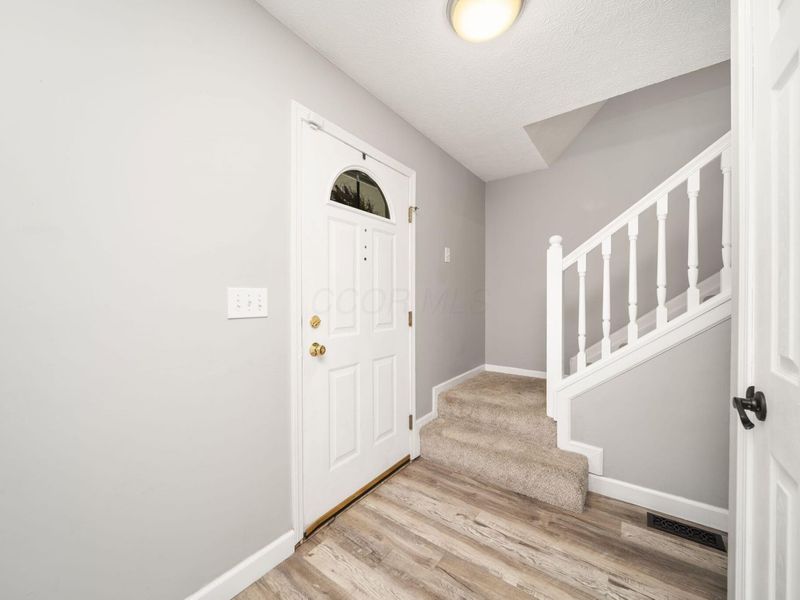 965 Thornapple Grove , Galloway, OH 43119 Photo 2