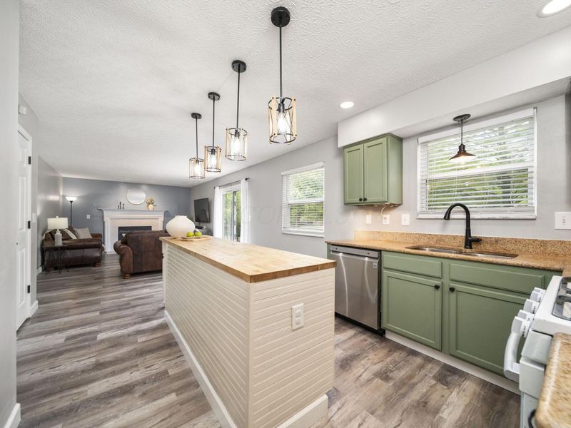965 Thornapple Grove , Galloway, OH 43119 Photo 8