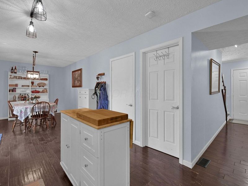 775 Ashford Glen Drive, Columbus, OH 43230 Photo 14