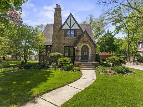 N88W15893 Park BOULEVARD, Menomonee Falls, WI 53051