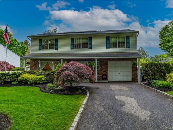32 Dressler Road , Greenlawn, NY 11740