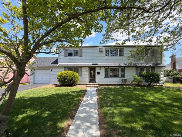 771 Maple Place , West Hempstead, NY 11552