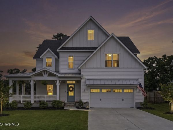 35 Bowman Field Circle, Hampstead, NC 28443