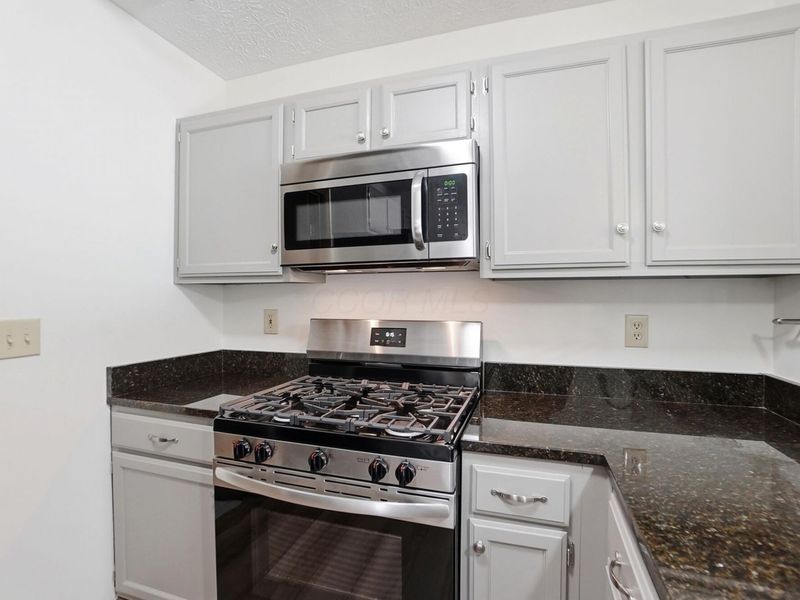 3700 Charlemonte Way, Unit 5, Canal Winchester, OH 43110 Photo 11