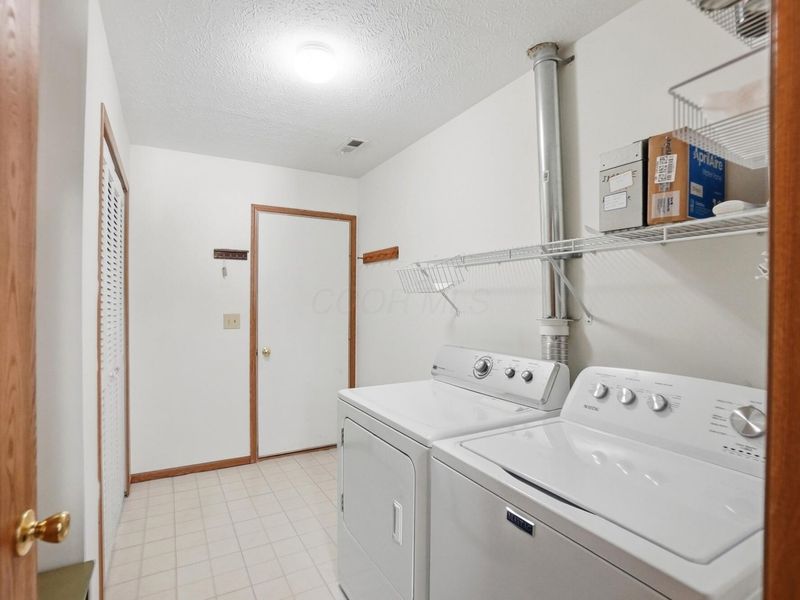 3700 Charlemonte Way, Unit 5, Canal Winchester, OH 43110 Photo 13