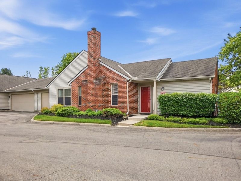 3700 Charlemonte Way, Unit 5, Canal Winchester, OH 43110 Photo 2