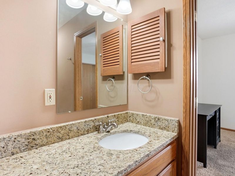 3700 Charlemonte Way, Unit 5, Canal Winchester, OH 43110 Photo 23