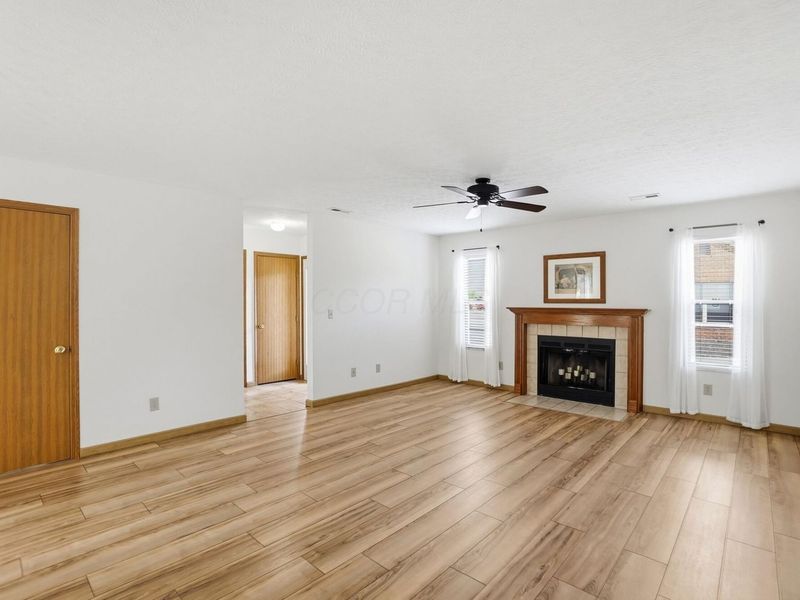 3700 Charlemonte Way, Unit 5, Canal Winchester, OH 43110 Photo 3