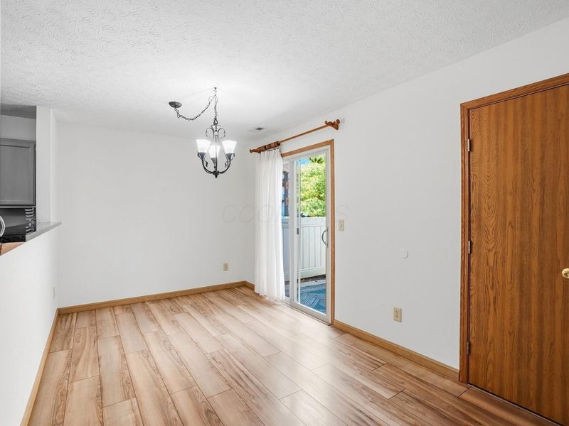 3700 Charlemonte Way, Unit 5, Canal Winchester, OH 43110 Photo 7