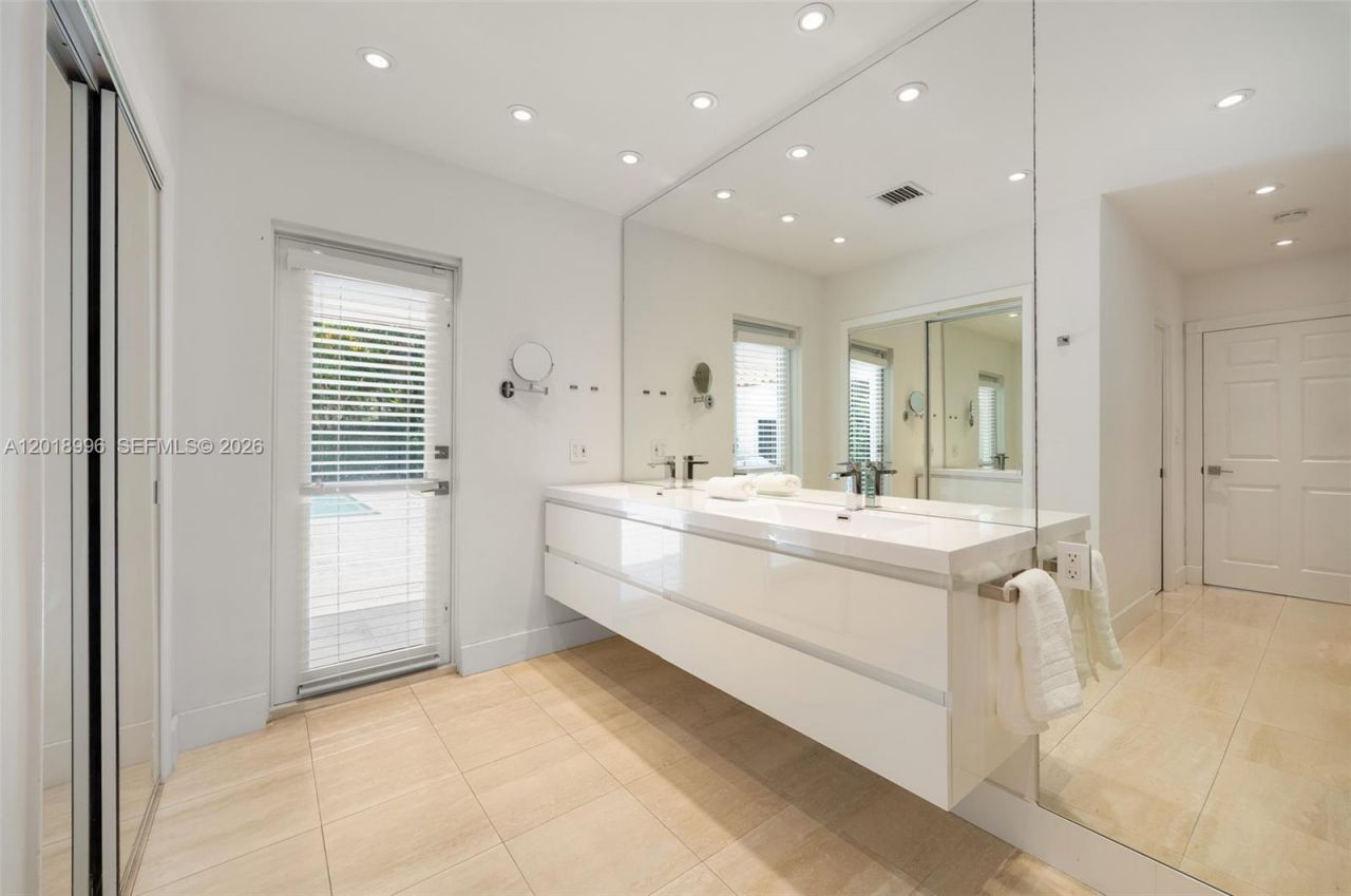 7230 Vistalmar St , Coral Gables, FL 33143 Photo