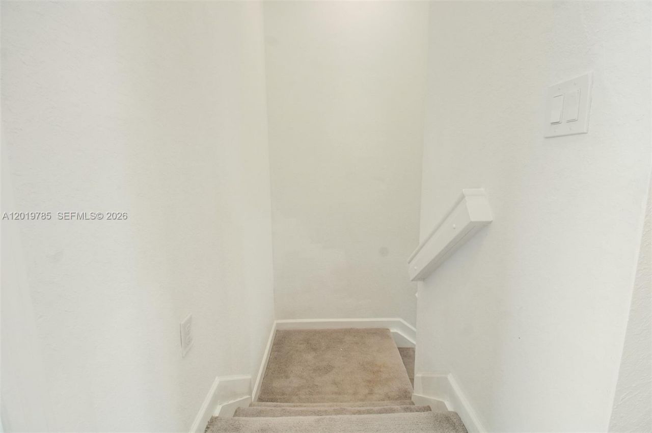 21035 NE 8th Ave , Miami, FL 33179 Photo