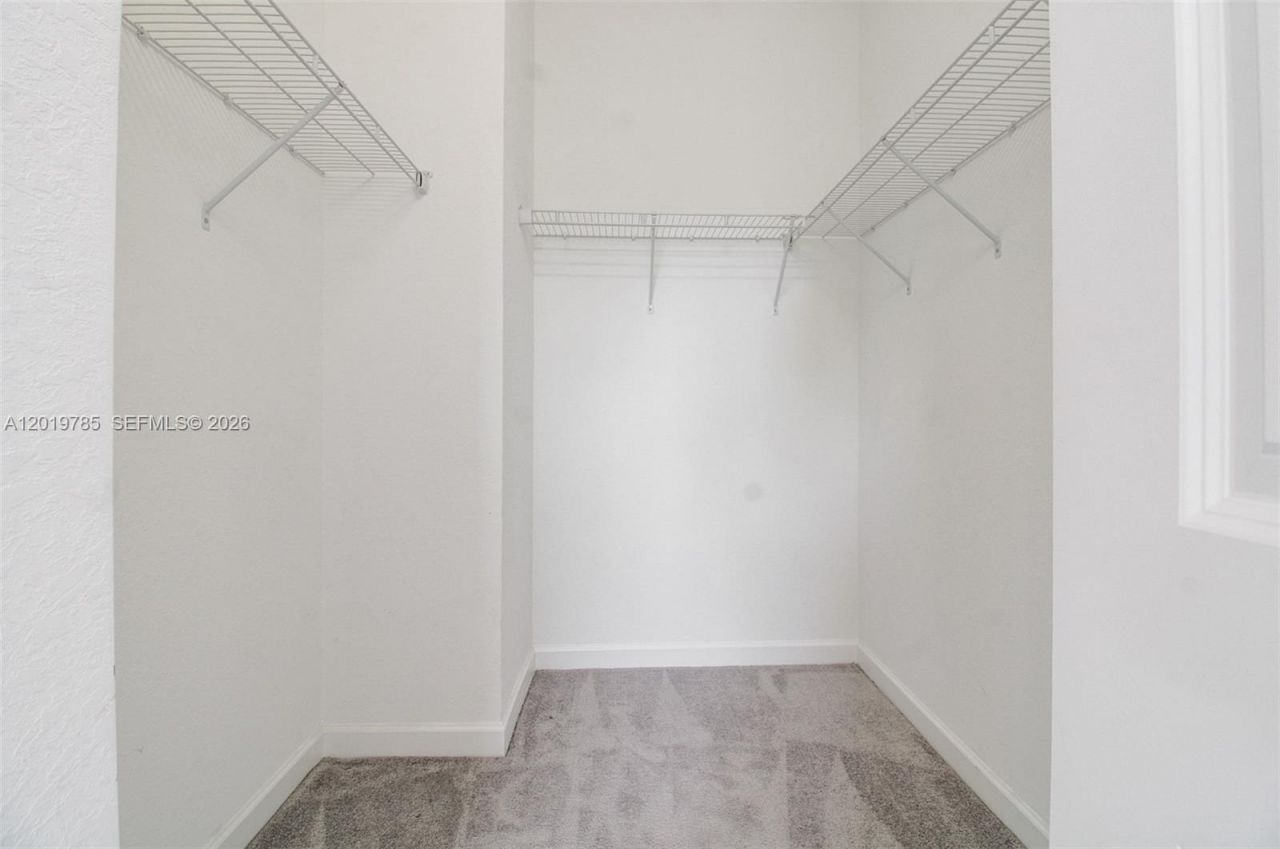 21035 NE 8th Ave , Miami, FL 33179 Photo