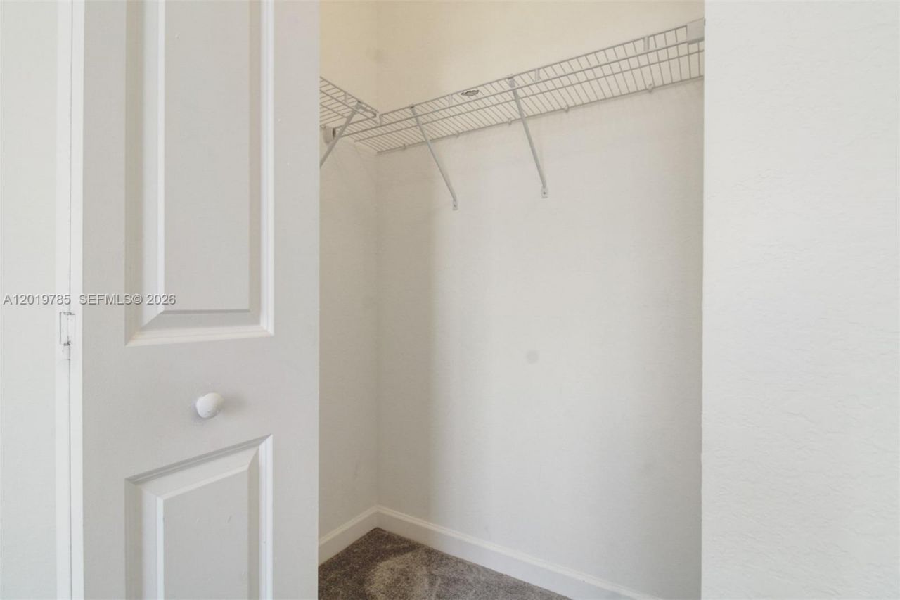 21035 NE 8th Ave , Miami, FL 33179 Photo
