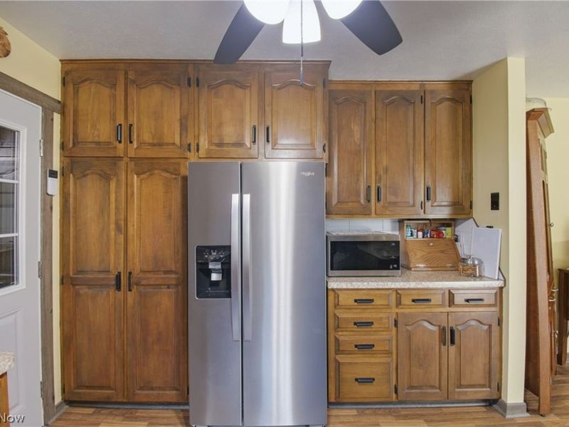 12097 Lisa Avenue NW, Hartville, OH 44632 Photo 10