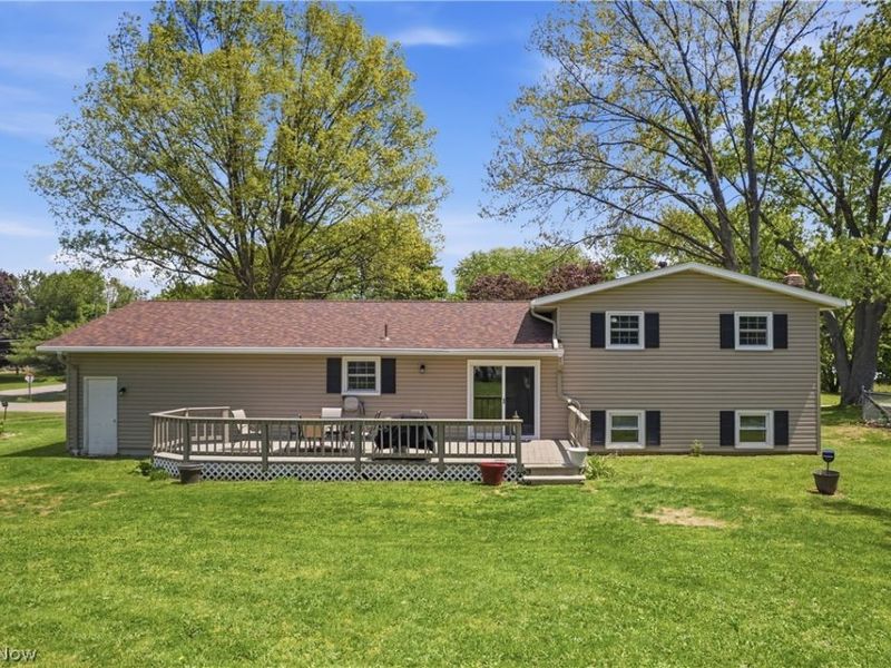 12097 Lisa Avenue NW, Hartville, OH 44632 Photo 29