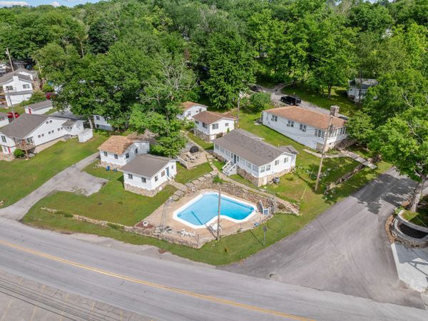 2896 State Highway 176 , Rockaway Beach, MO 65740