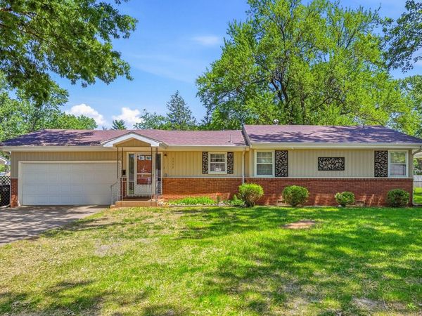 3552 S Fort Avenue , Springfield, MO 65807