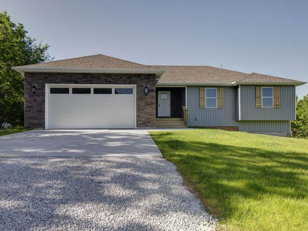 8282 Eaglecrest Lane , Springfield, MO 65802